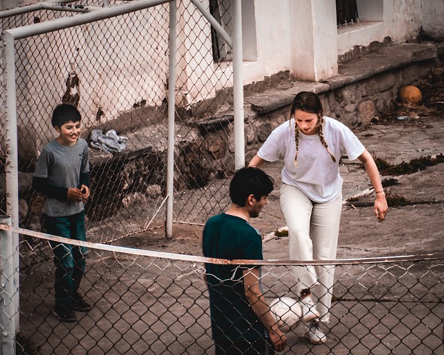 组图：CBA俱乐部杯广厦击败天津 塔克飞身暴扣