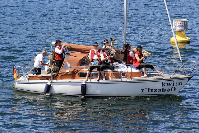 活塞主帅赛后先表达判罚尺度存在不一致，但随后立即闭嘴不谈