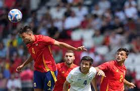 迷你罗助葡萄牙U16夺冠，乔治娜和C罗母亲现场见证