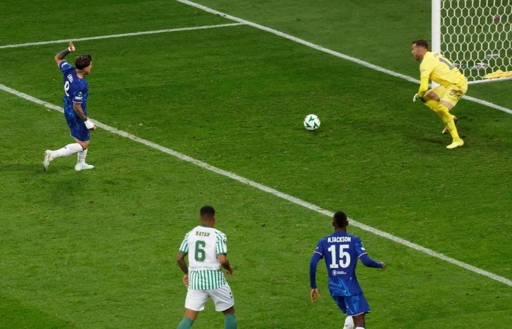 连输米兰马竞，齐沃赛后在更衣室与马洛塔和奥西利奥紧急开会